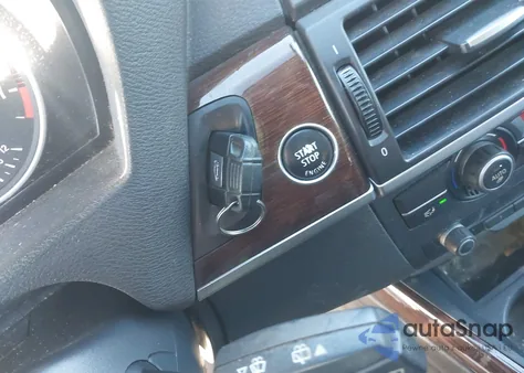 2008 BMW X5 3.0Si z USA, uszkodzony, nr VIN 5UXFE43518L021801